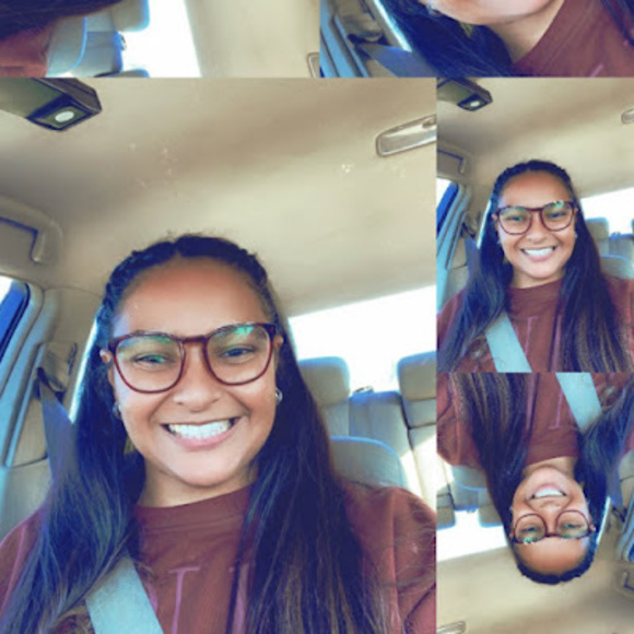 Meet your Posher, Camila - Picture 1 of 1